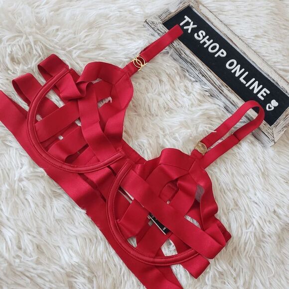 Victoria's Secret Unlined Strappy Banded Bra - Picture 9 of 9